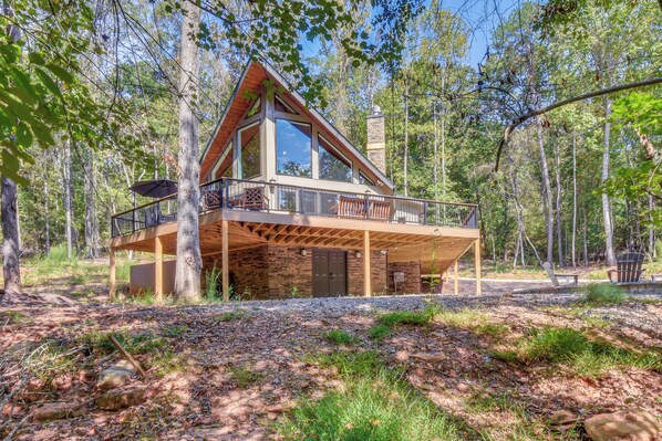 House (3 Bedrooms) | Interior - Secluded Lake Lanier Cabin w/ Game Area (Gainesville)