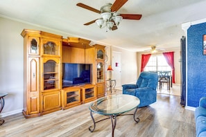 House (3 Bedrooms) | Front of property