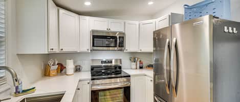 House (2 Bedrooms) | Interior