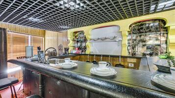 Apartment (0 Bedroom) | Interior