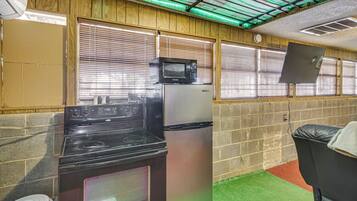 Apartment (0 Bedroom) | Interior