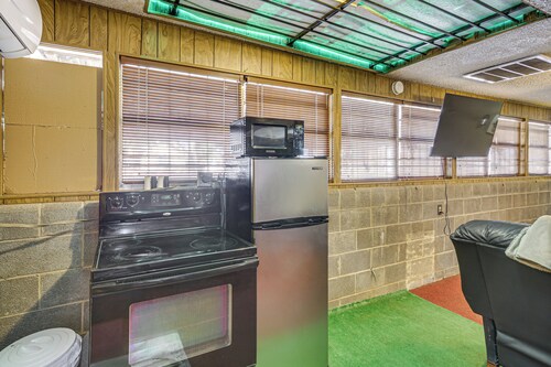 Convenient Studio w/ Private Bar in Odessa