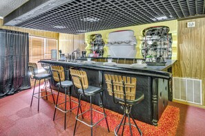 Apartment (0 Bedroom) | Interior - Convenient Studio w/ Private Bar in Odessa (Odessa)