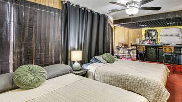 Apartment (0 Bedroom) | Interior