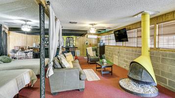 Apartment (0 Bedroom) | Interior