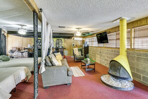 Apartment (0 Bedroom) | Interior - Convenient Studio w/ Private Bar in Odessa (Odessa)