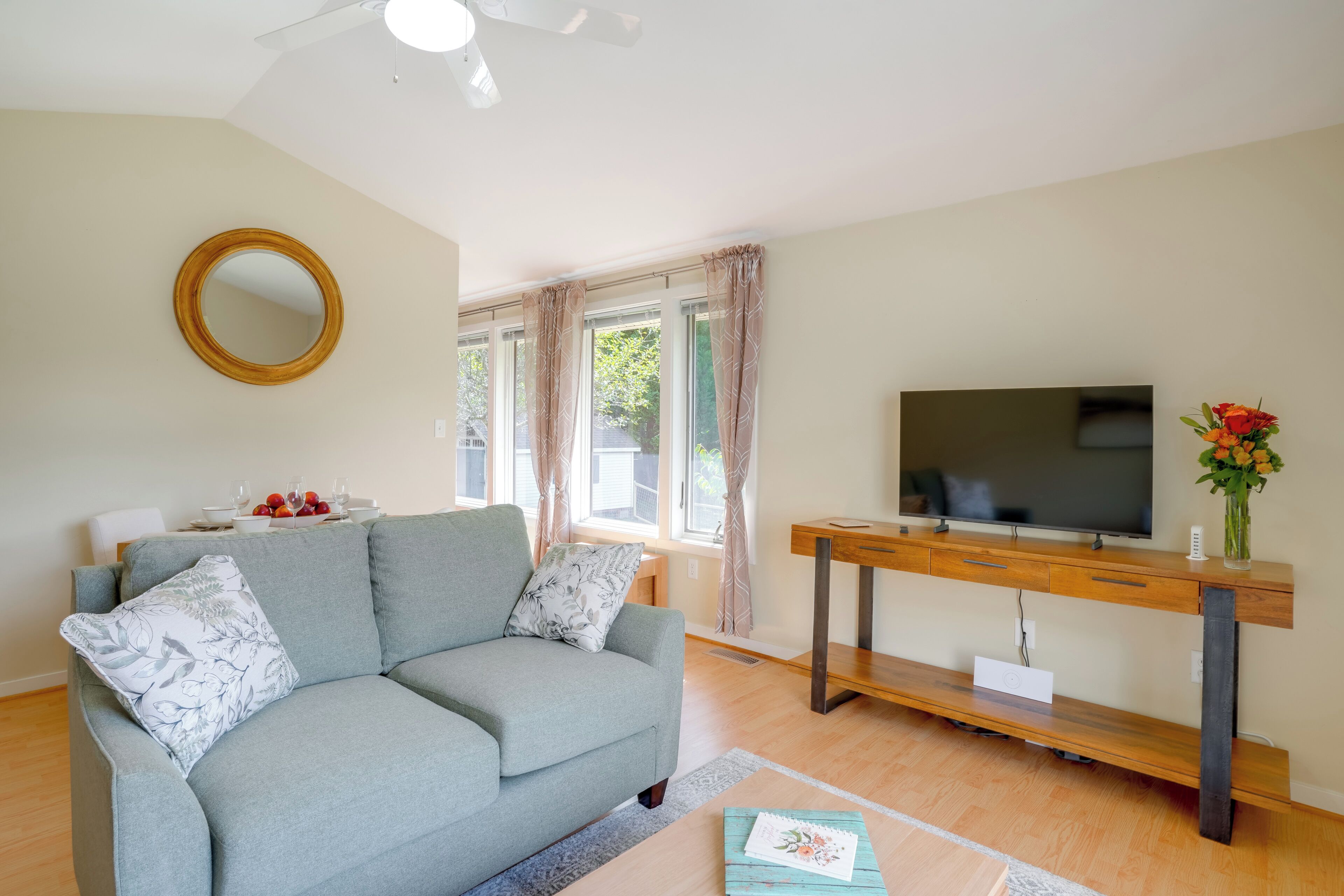 House (2 Bedrooms) | Interior