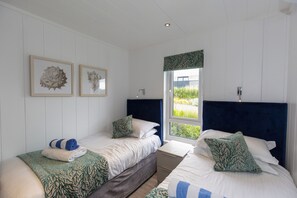 4 habitaciones, decoración personalizada y muebles diferentes 