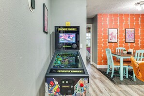 House (4 Bedrooms) | Interior - 9 Mi to Legoland: Family Gem w/ Games Galore! (Winter Haven)