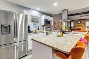 House (4 Bedrooms) | Interior