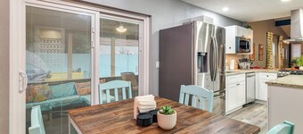 9 Mi to Legoland: Family Gem w/ Games Galore!