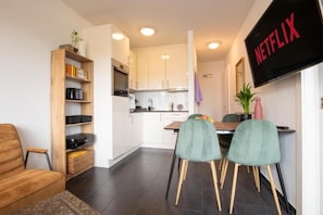 Dining - Special *MODERN LISA* Apartment (Basel)