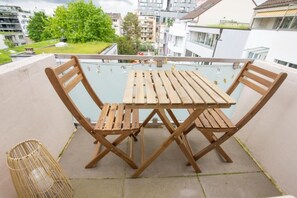 Outdoor dining - Special *MODERN LISA* Apartment (Basel)