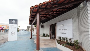 Unclassified image, 5 of 12, button - Rede Andrade Galeão (Porto Seguro)