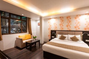 办公桌、隔音、免费 WiFi