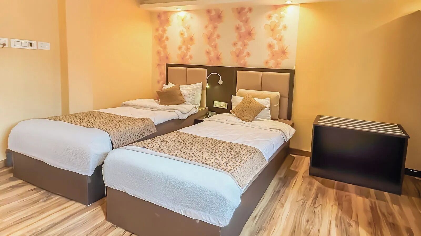 Twin Room | Desk, soundproofing, free WiFi