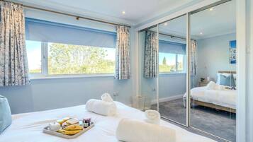 3 habitaciones, tabla de planchar con plancha, cuna de viaje y wifi