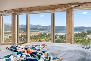 5 bedrooms, internet, bed sheets - NEW 5 bedroom with lake views (Grand Lake)