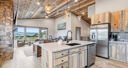 NEW 5 bedroom with lake views