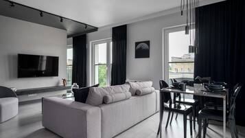 Appartement, balkon | Woonkamer