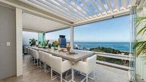 Dining - Exclusive Ocean-View Villa, 200m from the Beach (Plettenberg Bay)