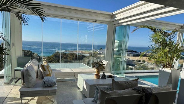 TV, stereo - Exclusive Ocean-View Villa, 200m from the Beach (Plettenberg Bay)