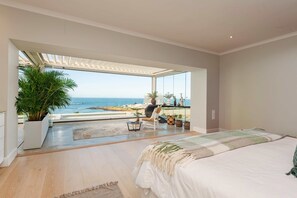 5 Schlafzimmer, Schreibtisch, Bügeleisen/Bügelbrett, WLAN