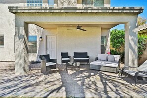 Terrace/patio - Desert Oasis with Pool & Pool Table Full Kitchen (Phoenix)