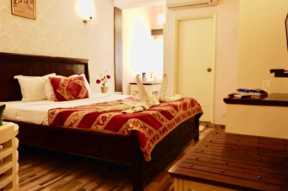Hotel Glitz