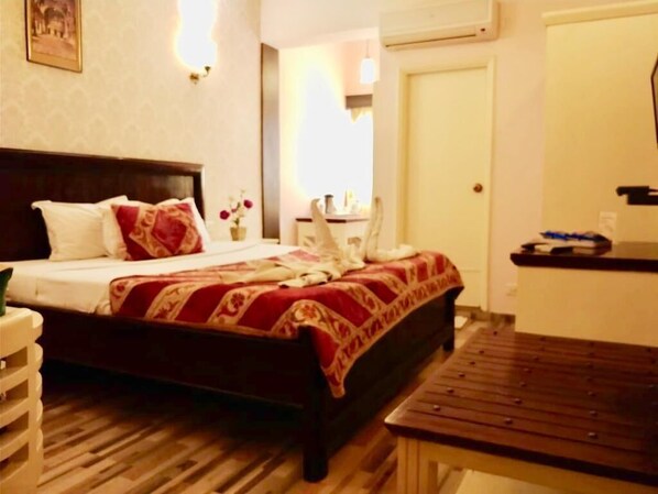 Deluxe Double or Twin Room - Hotel Glitz (Jaipur)