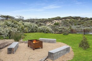 المنطقة المحيطة بالمنشأة