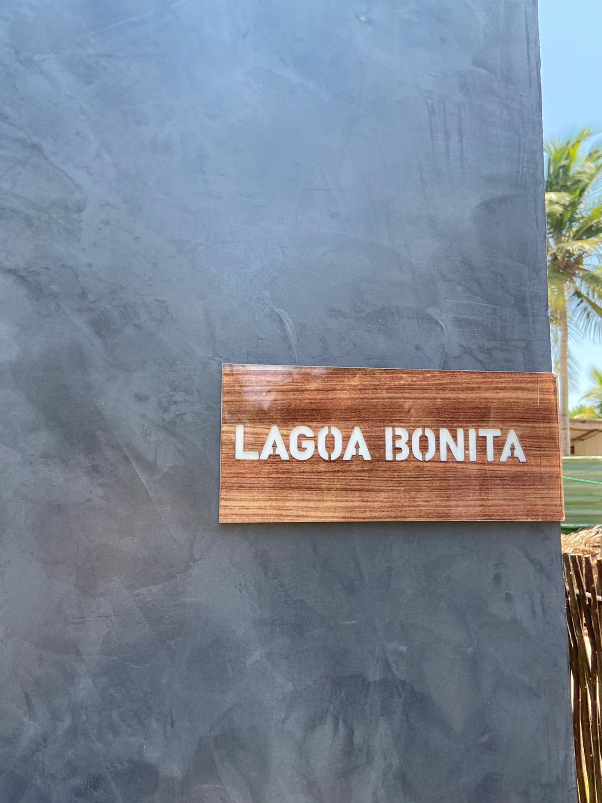 Kamar Double Grand, 1 Tempat Tidur King dengan tempat tidur Sofa | Seprai premium, tirai kedap cahaya, dan setrika/meja setrika