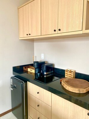 Comfort Triple Room, Multiple Beds, Pool View | Private kitchen