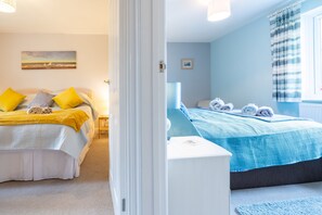 2 bedrooms, iron/ironing board, Internet, bed sheets