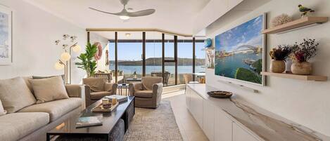 Televisie en een kantoor