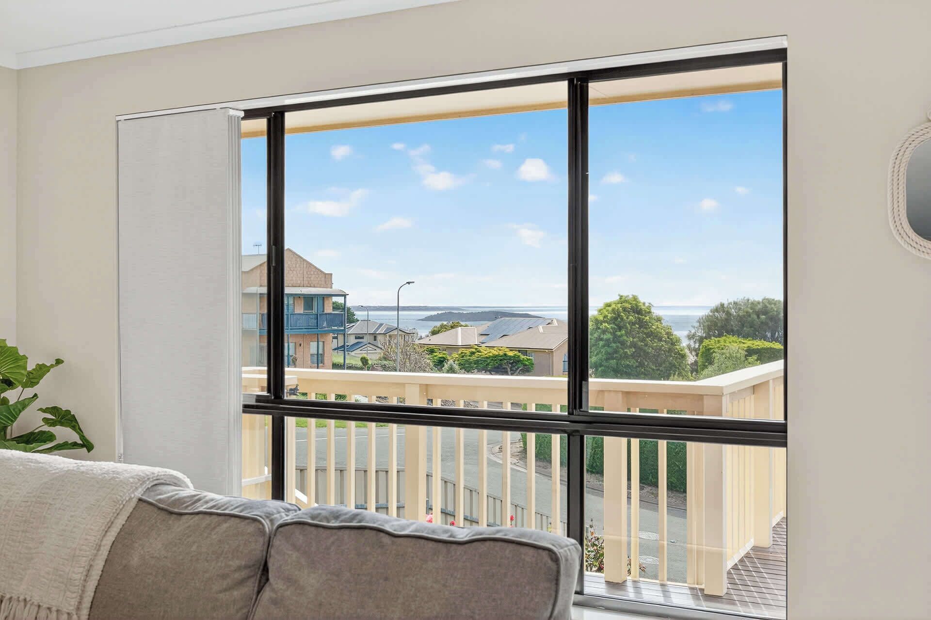 تلفزيون، مكتب