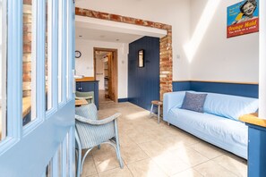 Interior - Sea Thrift House is a beautiful Victorian three storey house, overlooking the cricket ground and tuc (Overstrand)