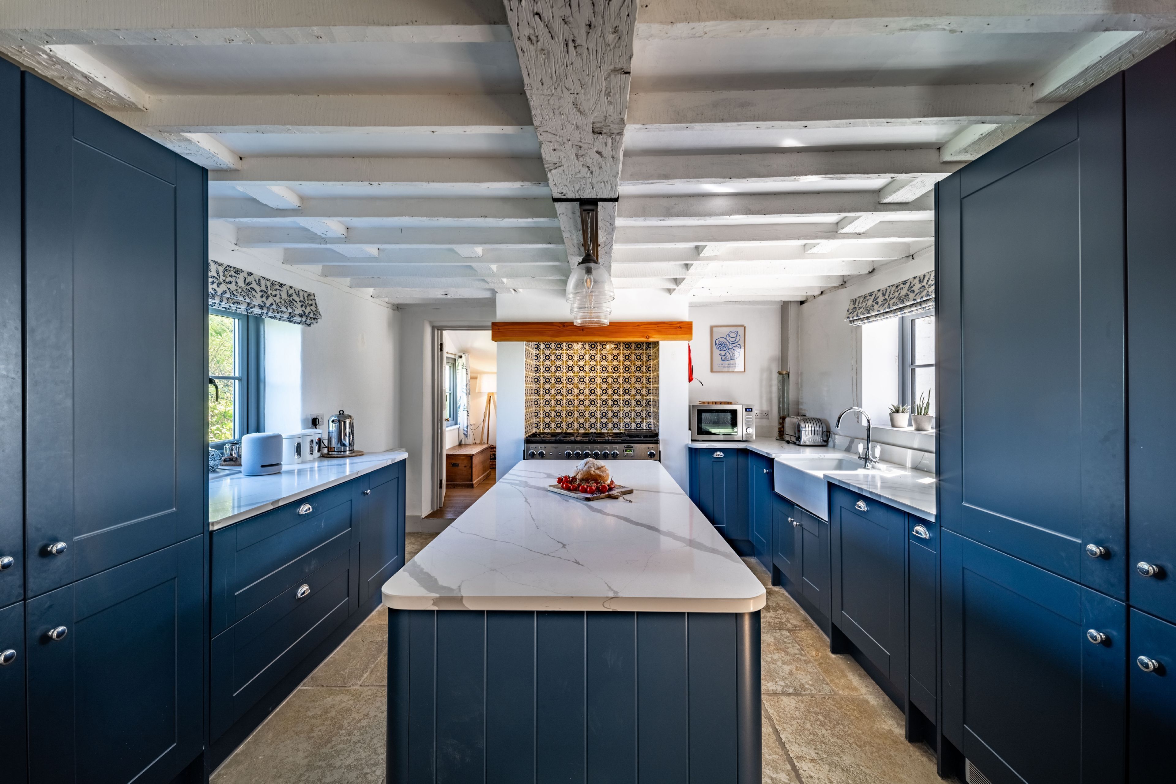 Mikrowelle, Geschirrspüler, Hochstuhl