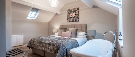 2 間睡房、熨斗/熨衫板、上網、床單