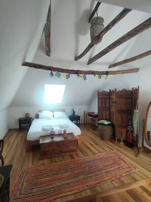 Comfort Suite, Balcony, Hill View | Free WiFi