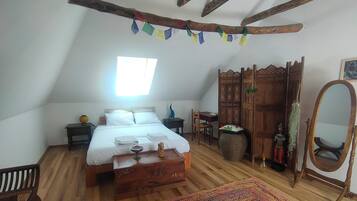 Phòng Suite tiện nghi đơn giản, ban công, quang cảnh đồi núi | Truy cập Internet không dây miễn phí