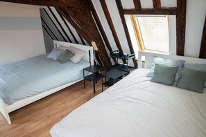 2 dormitorios, tabla de planchar con plancha, wifi y ropa de cama