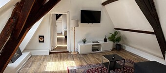 Comfortable Canal-View 2BR Apartment in Ghent
