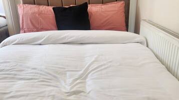 1 habitación, wifi gratis y ropa de cama