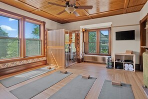 House | 4 bedrooms - Wolfville Manor Acadia Downtown Theater Sauna (Wolfville)