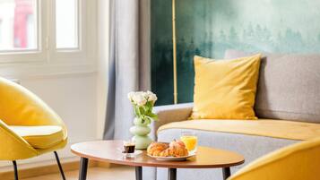 Petit déjeuner servi tous les jours en supplément