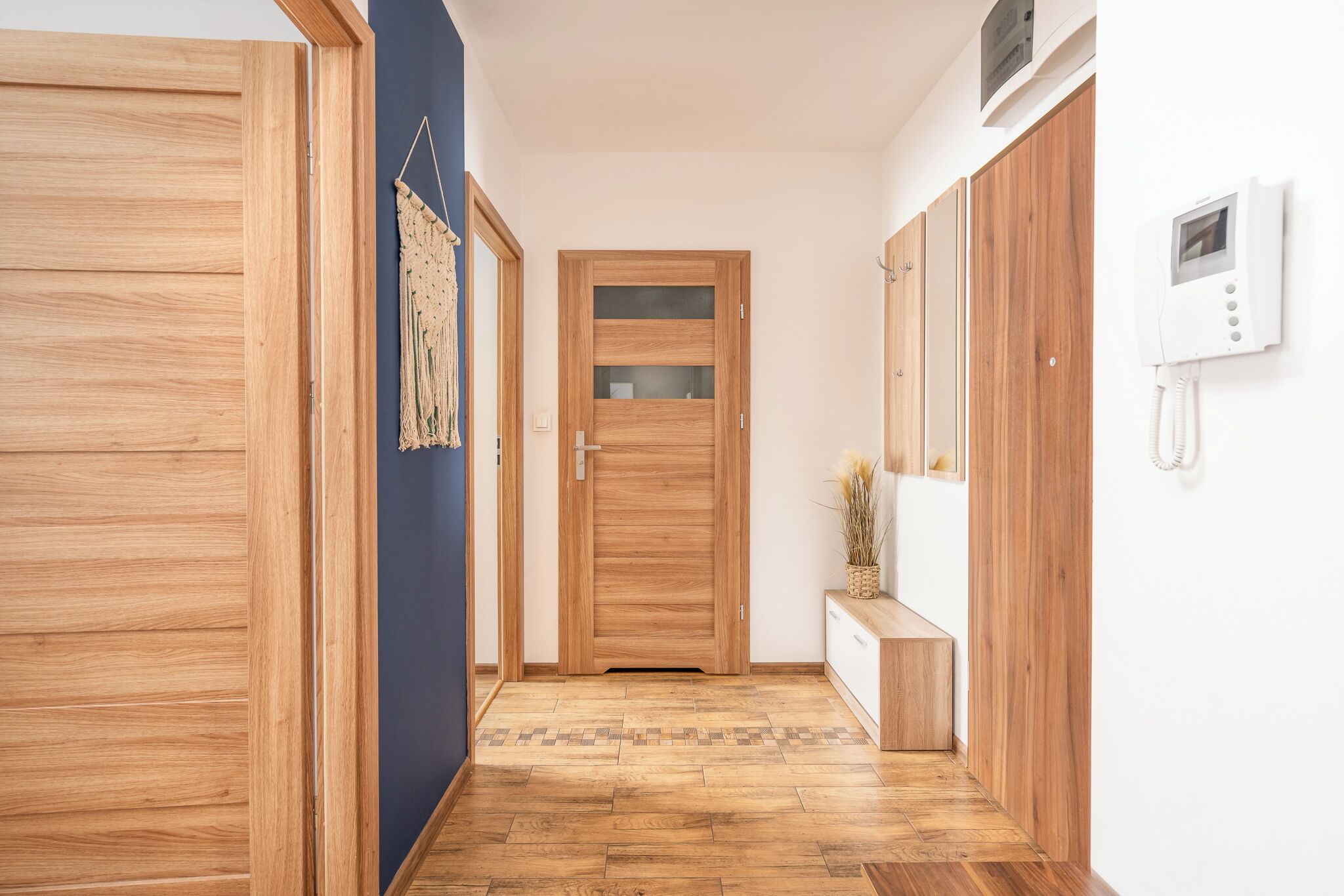 Apartemen, balkon | Area keluarga | TV layar datar