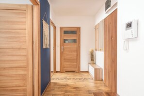 Apartment, Balcony | Living area