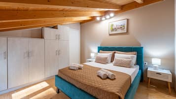 4 makuuhuonetta, silitysrauta/-lauta, Wi-Fi, vuodevaatteet