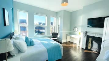 7 bedrooms, iron/ironing board, WiFi, bed sheets